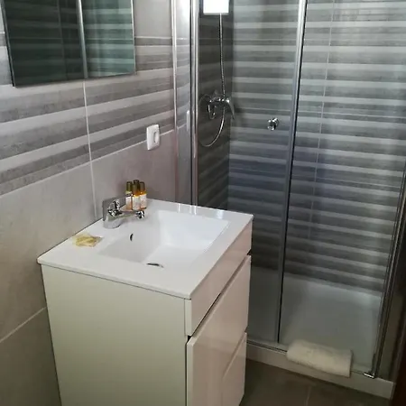 Holiday home Poolseaview Spacious House Atouguia Da Baleia